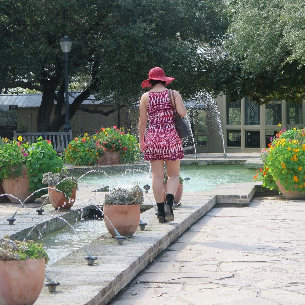 Meet your Posher, Gloria